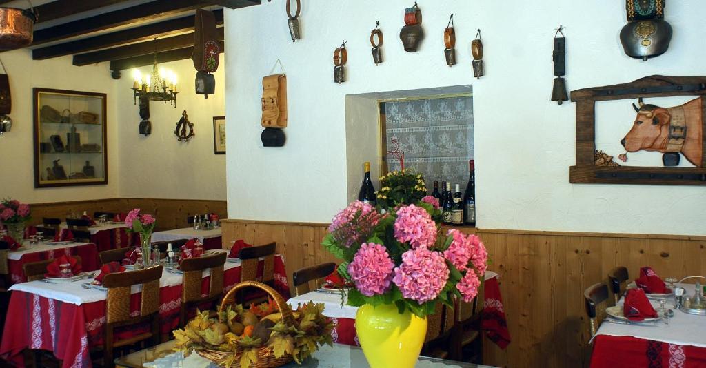 Hotel Des Alpes Brides-les-Bains Exterior foto